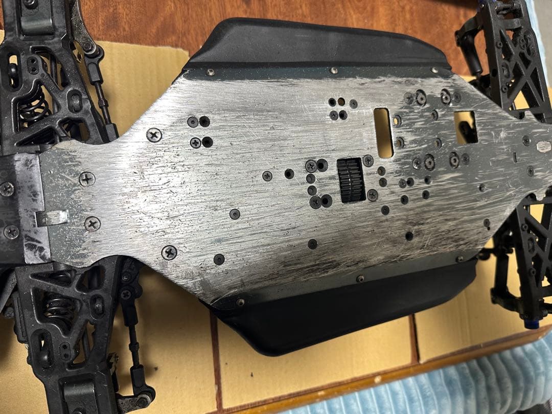 京商インファーノGT2 中古現状　マフラーサービスでお付けします。
