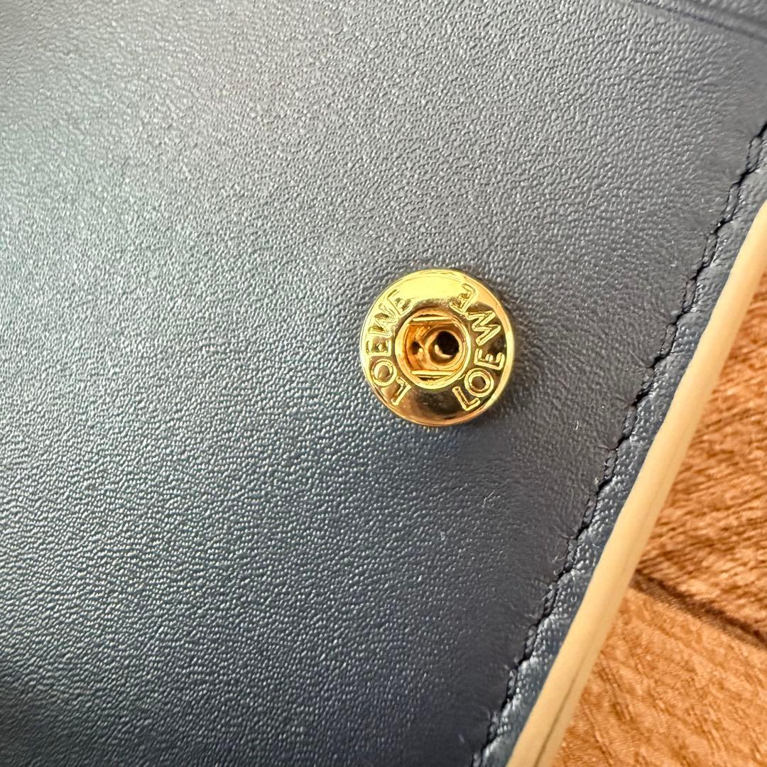 新品 LOEWE ノットコンパクトウォレット ユーカリ×ネイビー 人気色 正規品