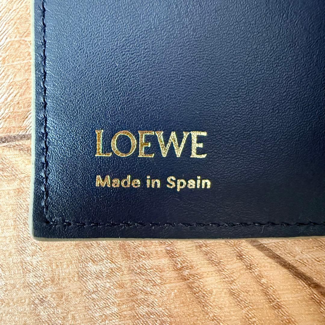 新品 LOEWE ノットコンパクトウォレット ユーカリ×ネイビー 人気色 正規品
