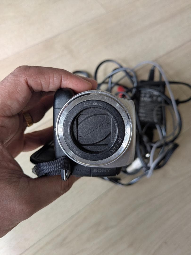 Sony Handycam 60倍光学ズーム 本体 DCR-SR47E