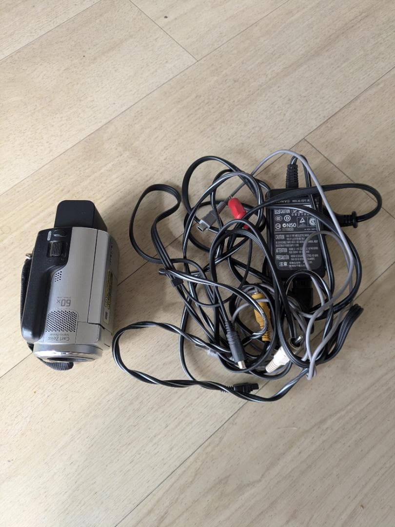 Sony Handycam 60倍光学ズーム 本体 DCR-SR47E