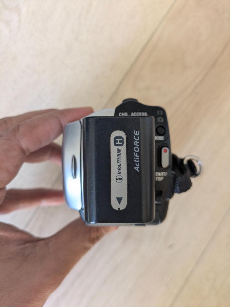 Sony Handycam 60倍光学ズーム 本体 DCR-SR47E