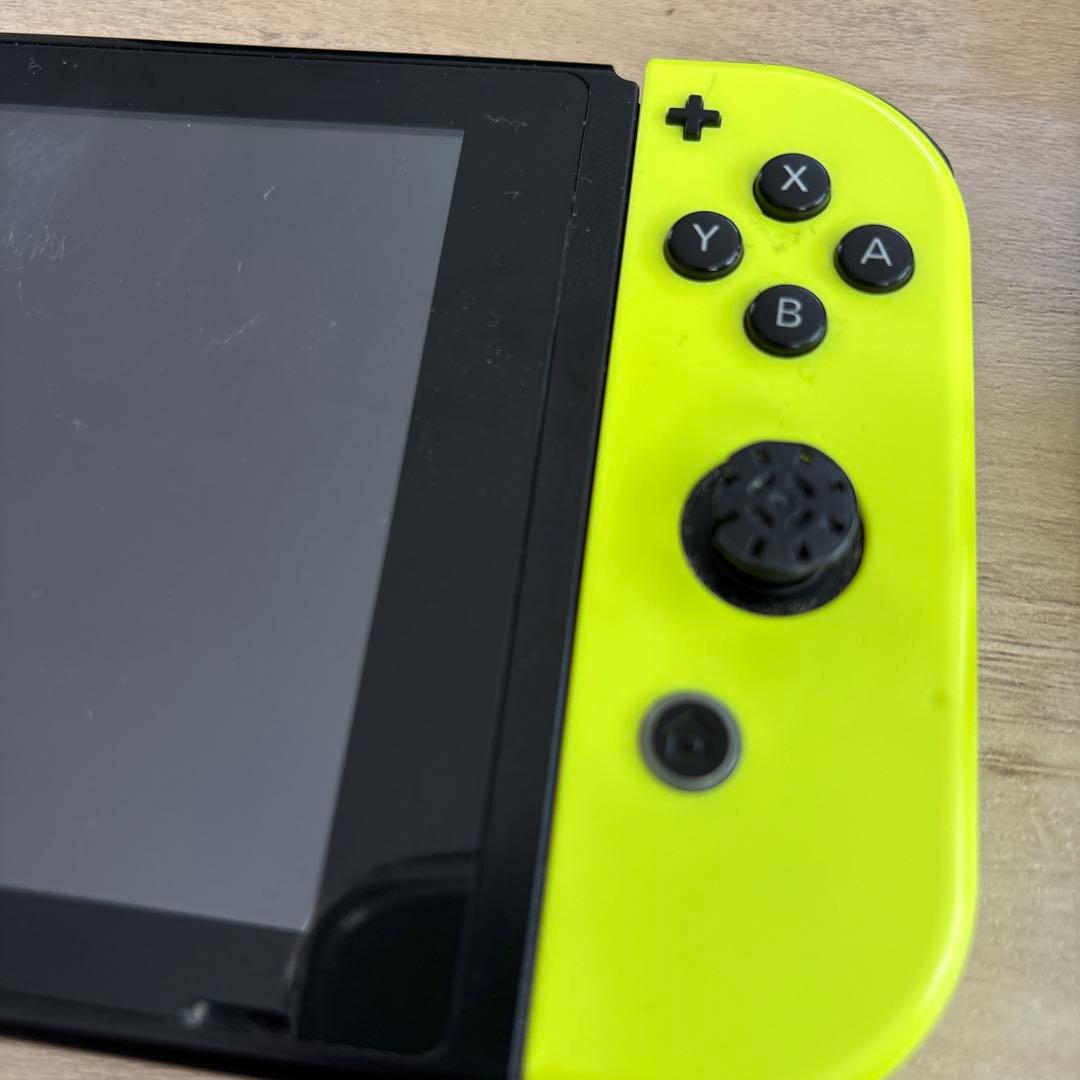最終値下げNintendo Switch 本体 青と黄のJoy-Con