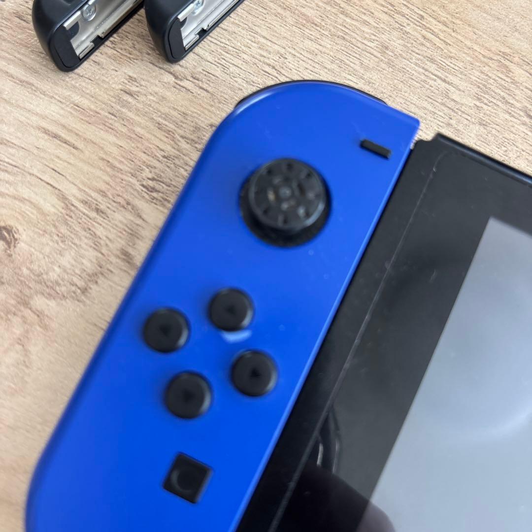 最終値下げNintendo Switch 本体 青と黄のJoy-Con