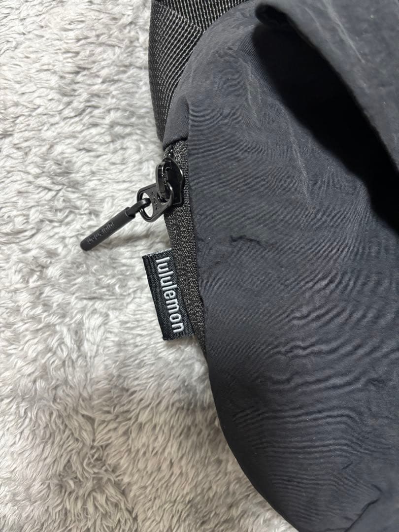 lululemonカーブクロスボディバッグ3L