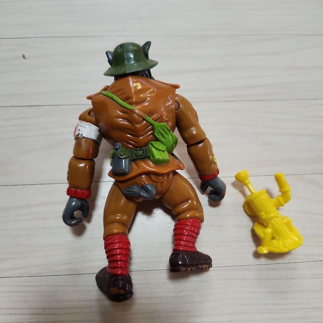 ミュータントニンジャタートルズ　ロックステディ　ミリタリー　フィギュア