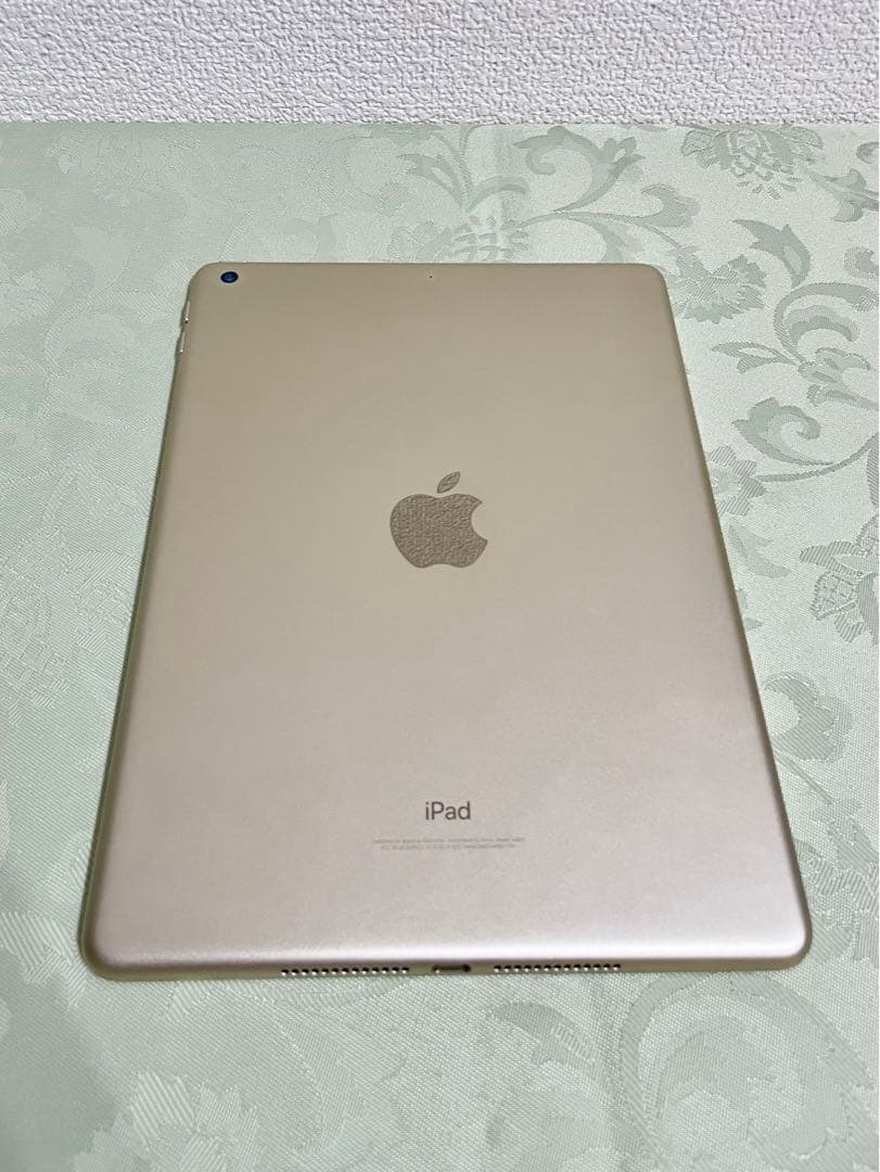 【極美品】 iPad 本体 第5世代 A1822 Apple ゴールド　32GB