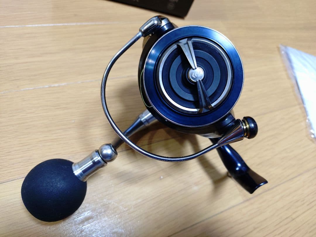 Naダイワ　21セルテートSW6000-H スピニングリール