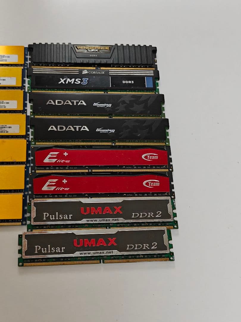DDR3 DDR2 メモリ まとめ売り Corsair ADATA
