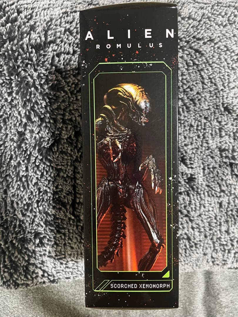ALIEN: ROMULUS Scorched Xenomorph フィギュア