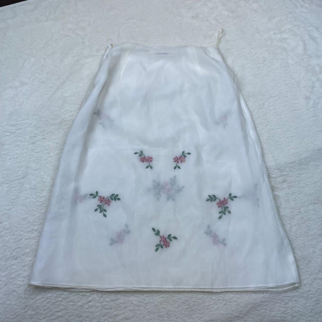 美品　VIVIENNE TAM 上下セット　花柄刺繍入りキャミソール スカート