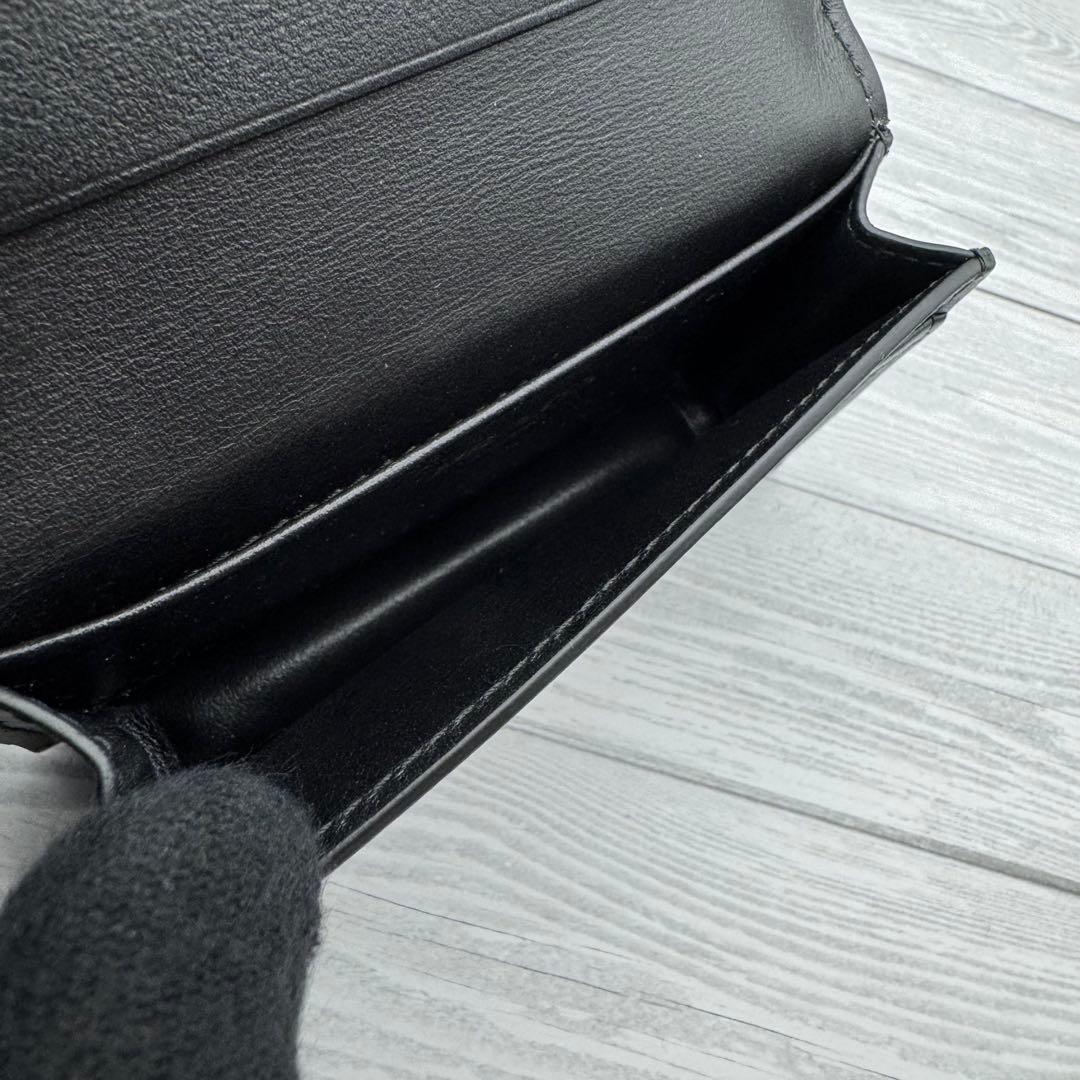 【極美品】PRADA　名刺入れ　ヴィッテロムーブ　三角ロゴ　レザー　RFID　黒