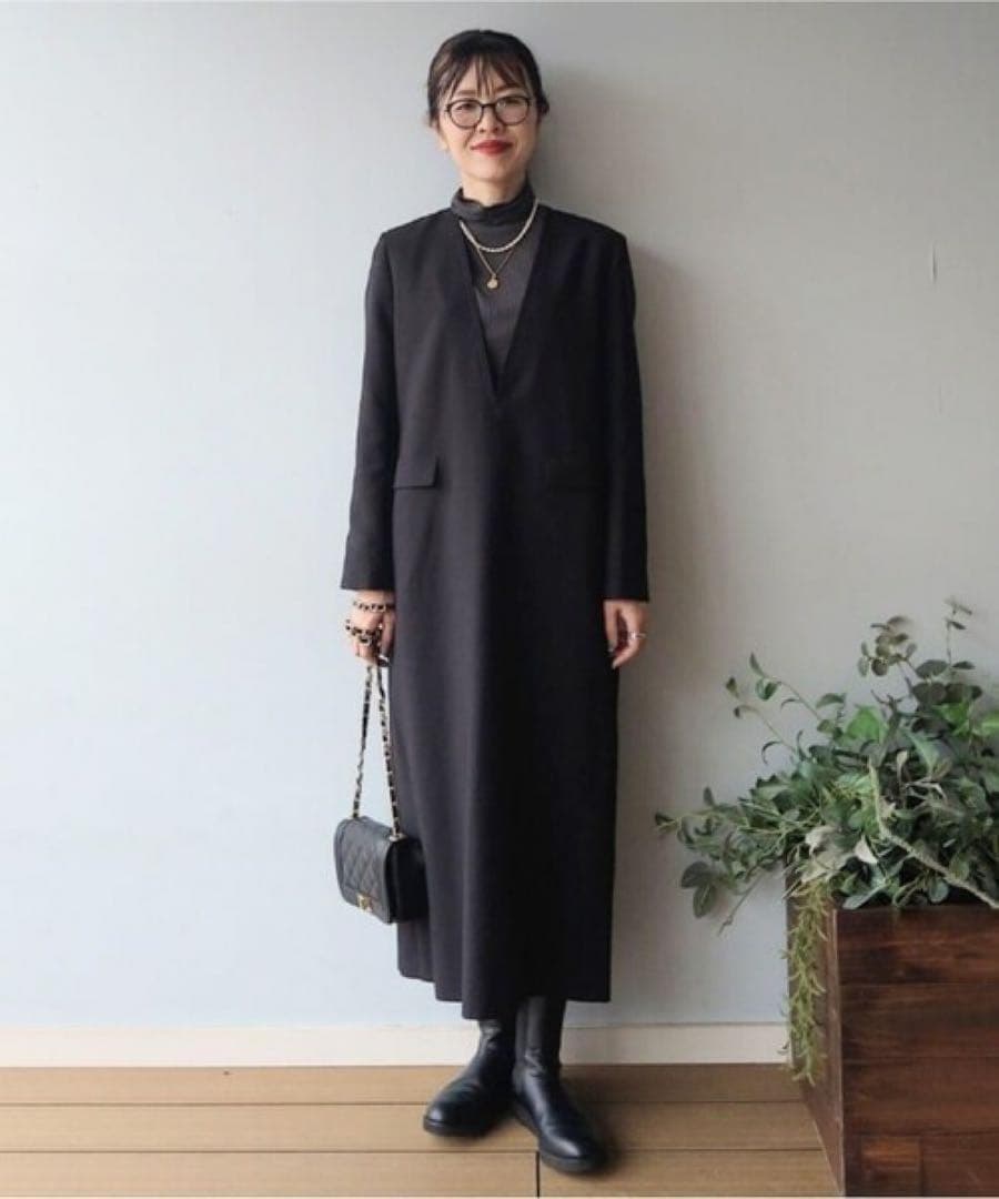はぁーい　深Vネック光沢サックワンピース フォーマル 定価3.5万円