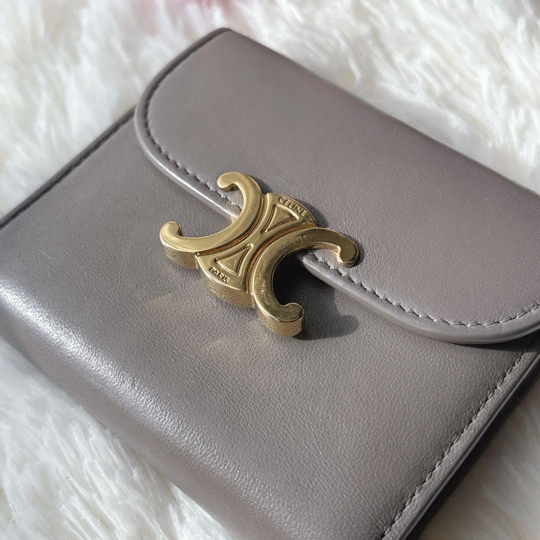 美品✨CELINE トリオンフ スモールフラップウォレット 三つ折り グレージュ