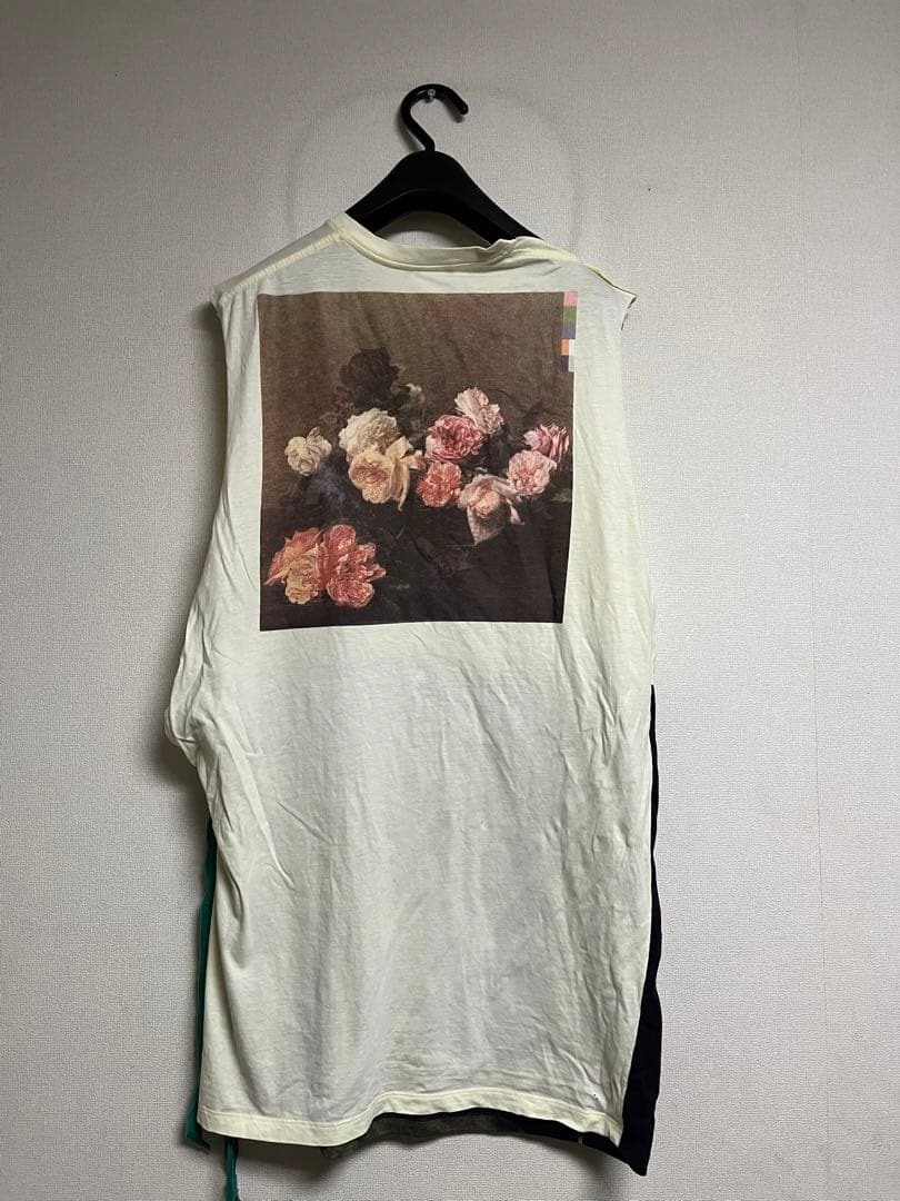 ラフシモンズ　権利の美学　New Order アルバム　ノースリーブ