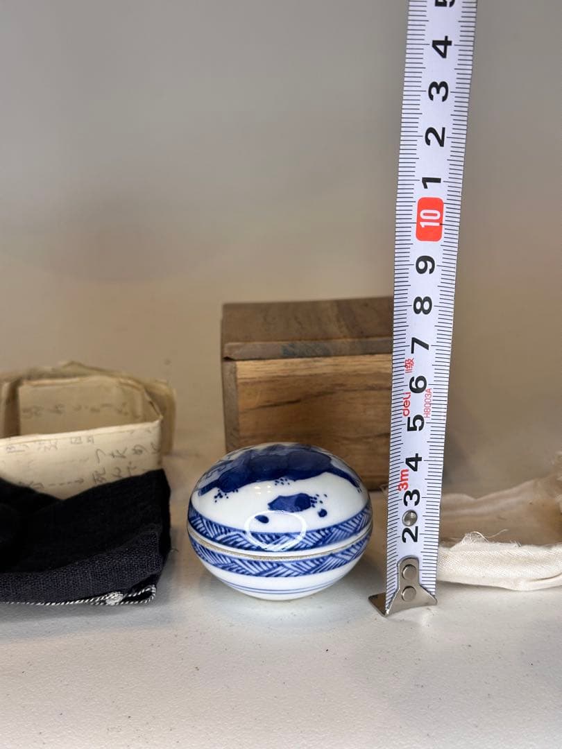 竹泉」造 青花染付 香合 風景図 共箱 共布 底款あり