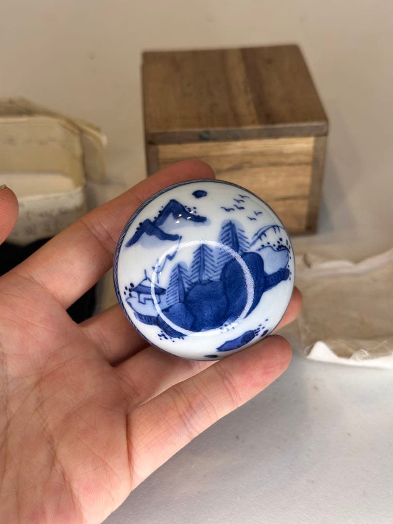 竹泉」造 青花染付 香合 風景図 共箱 共布 底款あり