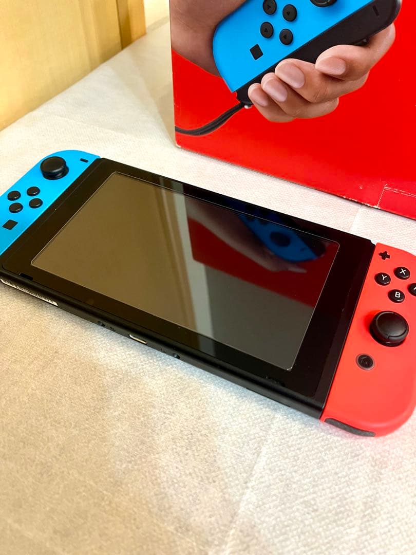 Nintendo Switch スイッチ　本体　付属品完備　任天堂