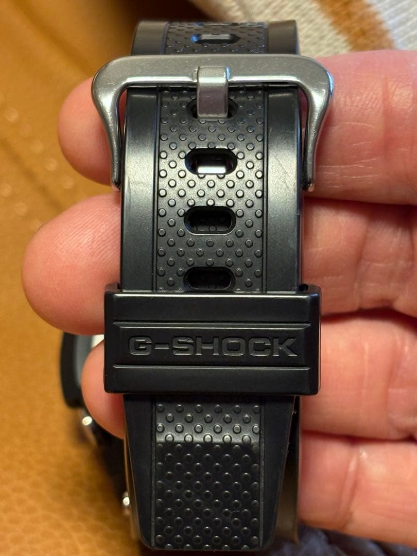 [美品] CASIO GST-B100-1AJF Bluetooth搭載