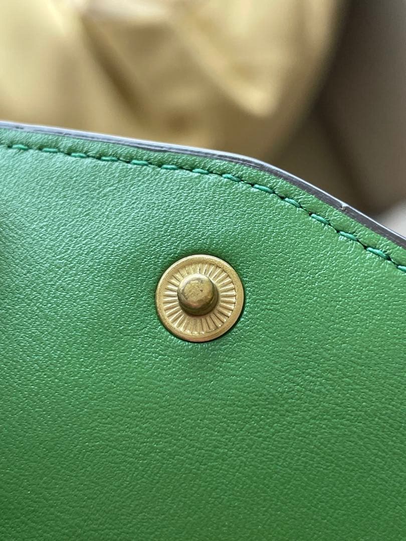 takotakoTORYBURCH グリーン 三つ折り財布