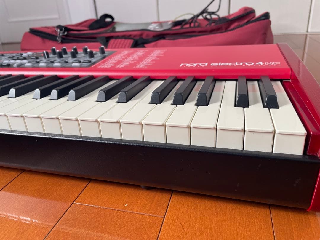 ⭐︎Rさま専用⭐︎【美品】Nord Electro 4 HP 専用ケース付き