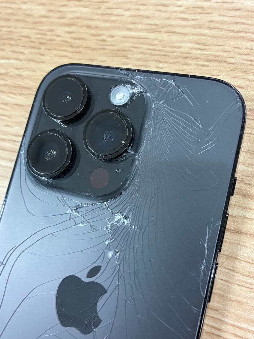 iPhone 14 Pro 本体