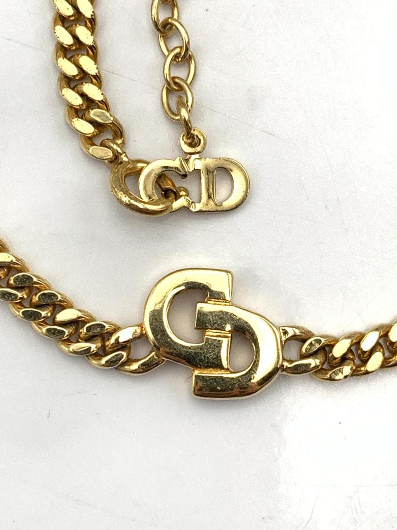Christian Dior　ロゴ付きゴールドチェーンネックレス