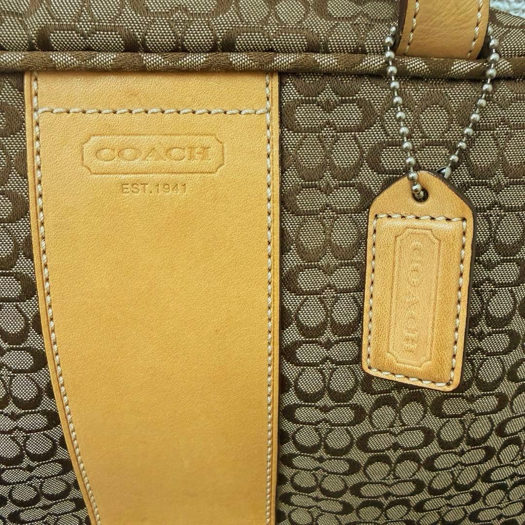 COACH ミニシグネチャー ハンドバッグ トラベルにも！！