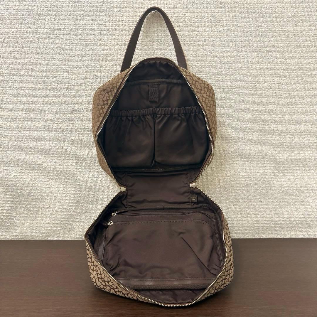 COACH ミニシグネチャー ハンドバッグ トラベルにも！！