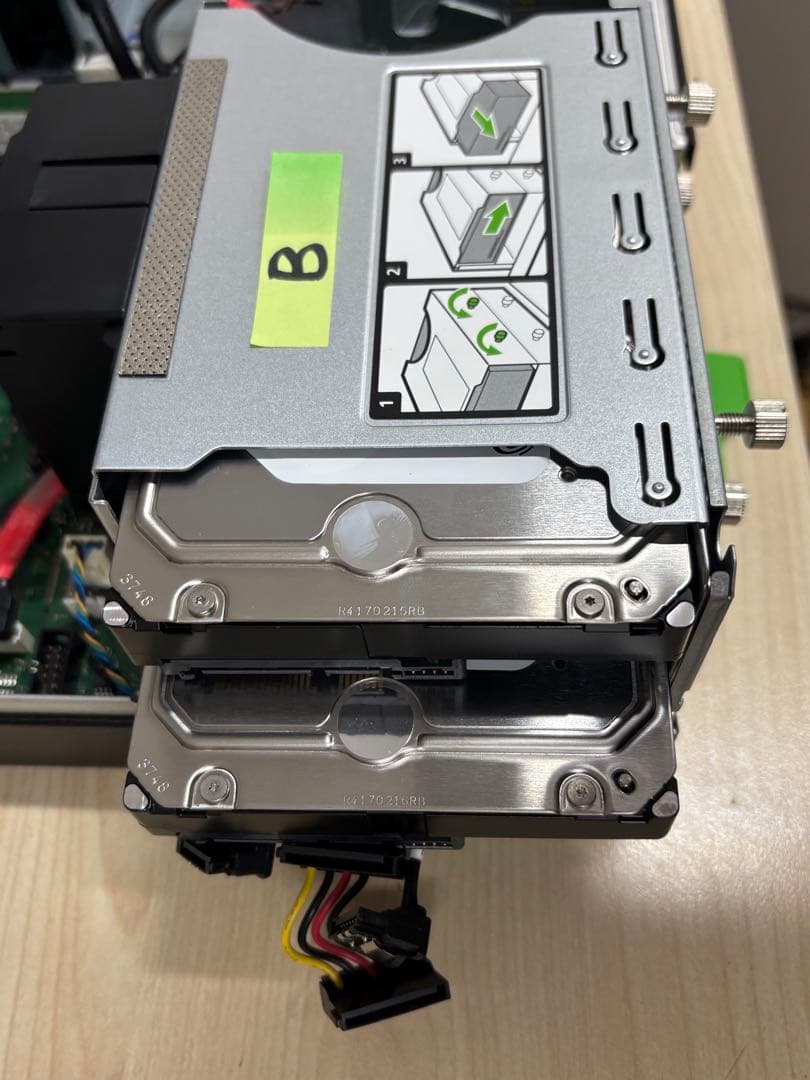 富士通コンパクトサーバー PRIMERGY TX1320 M3 ジャンク品　2台
