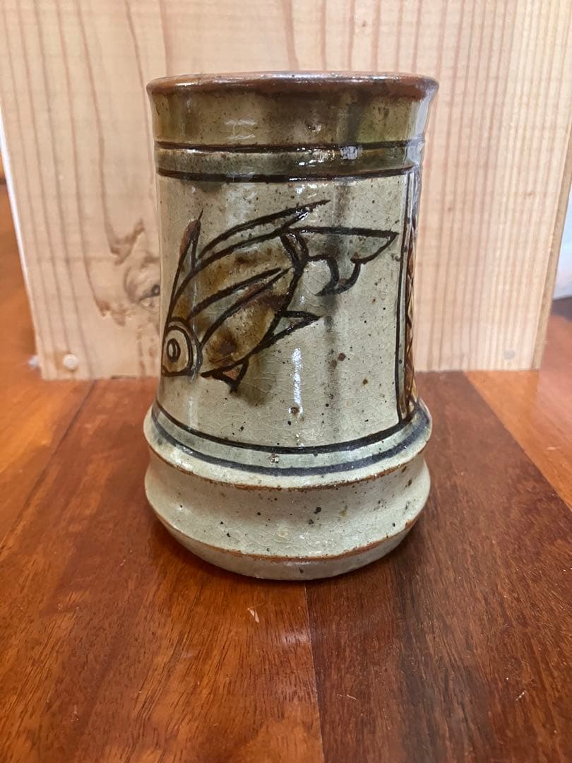 琉球　沖縄　壺屋焼　宮城智作　魚紋箸立て　花器　（金城次郎　宮城須美子）やちむん