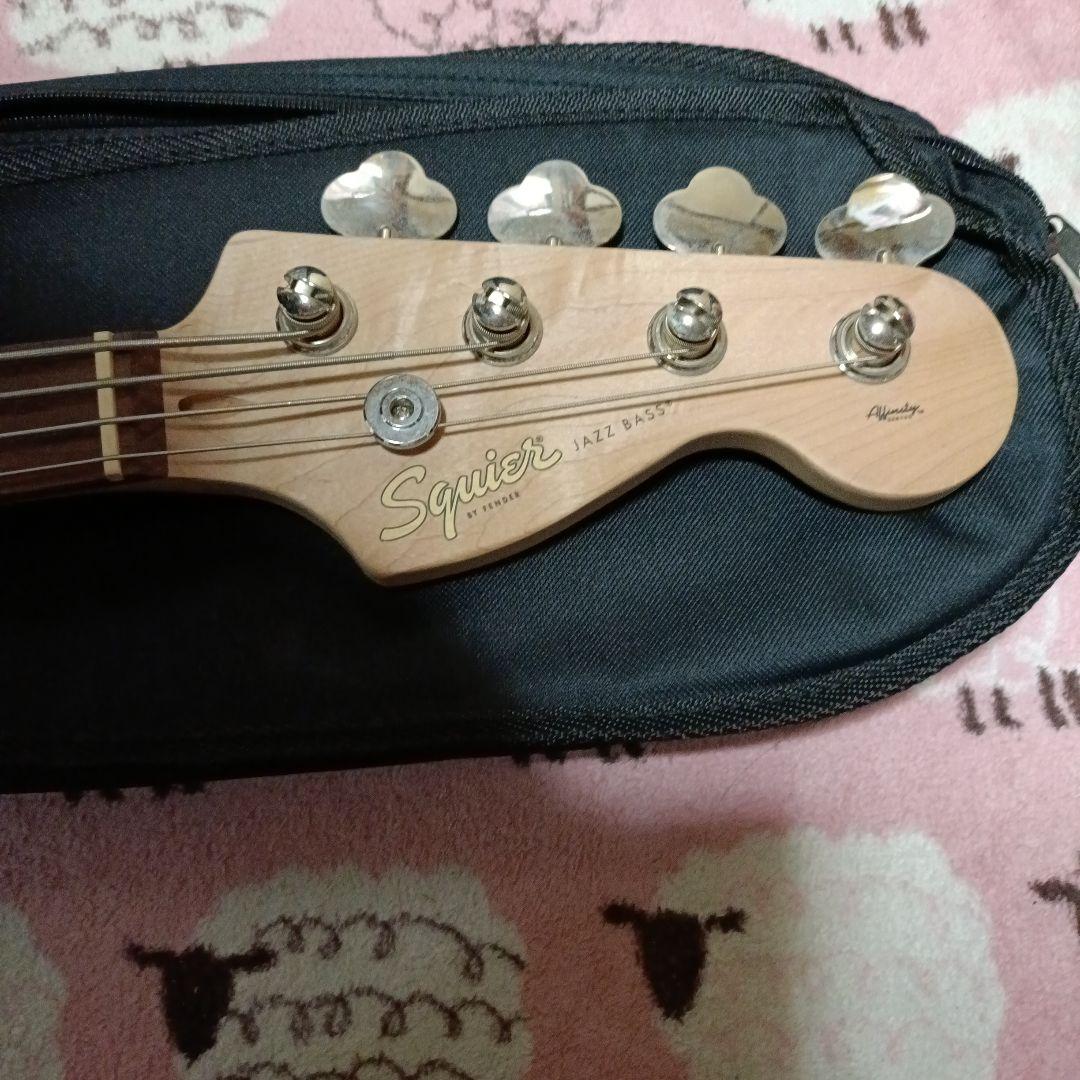 Squier Jazz Bass シルバー アフィニティシリーズ
