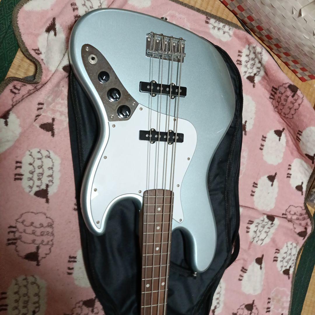 Squier Jazz Bass シルバー アフィニティシリーズ