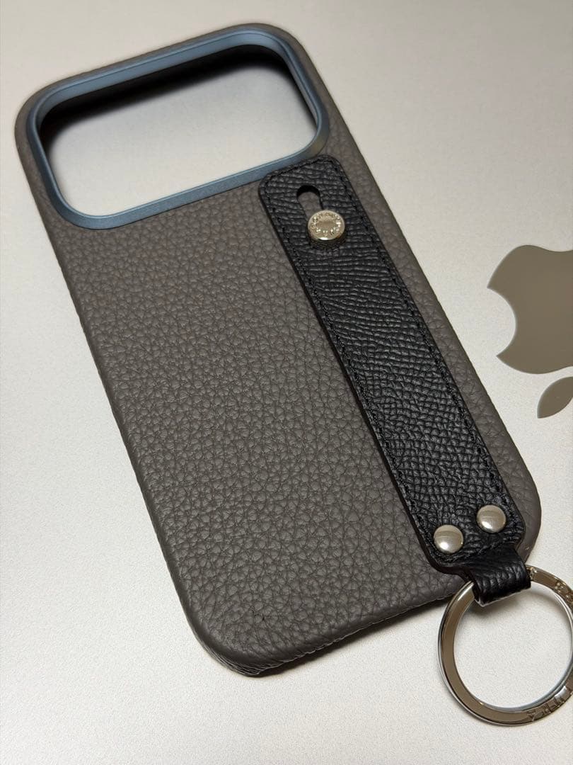 【早い者勝ち♡】iPhone17pro専用 バックカバーケース シュリンクレザー