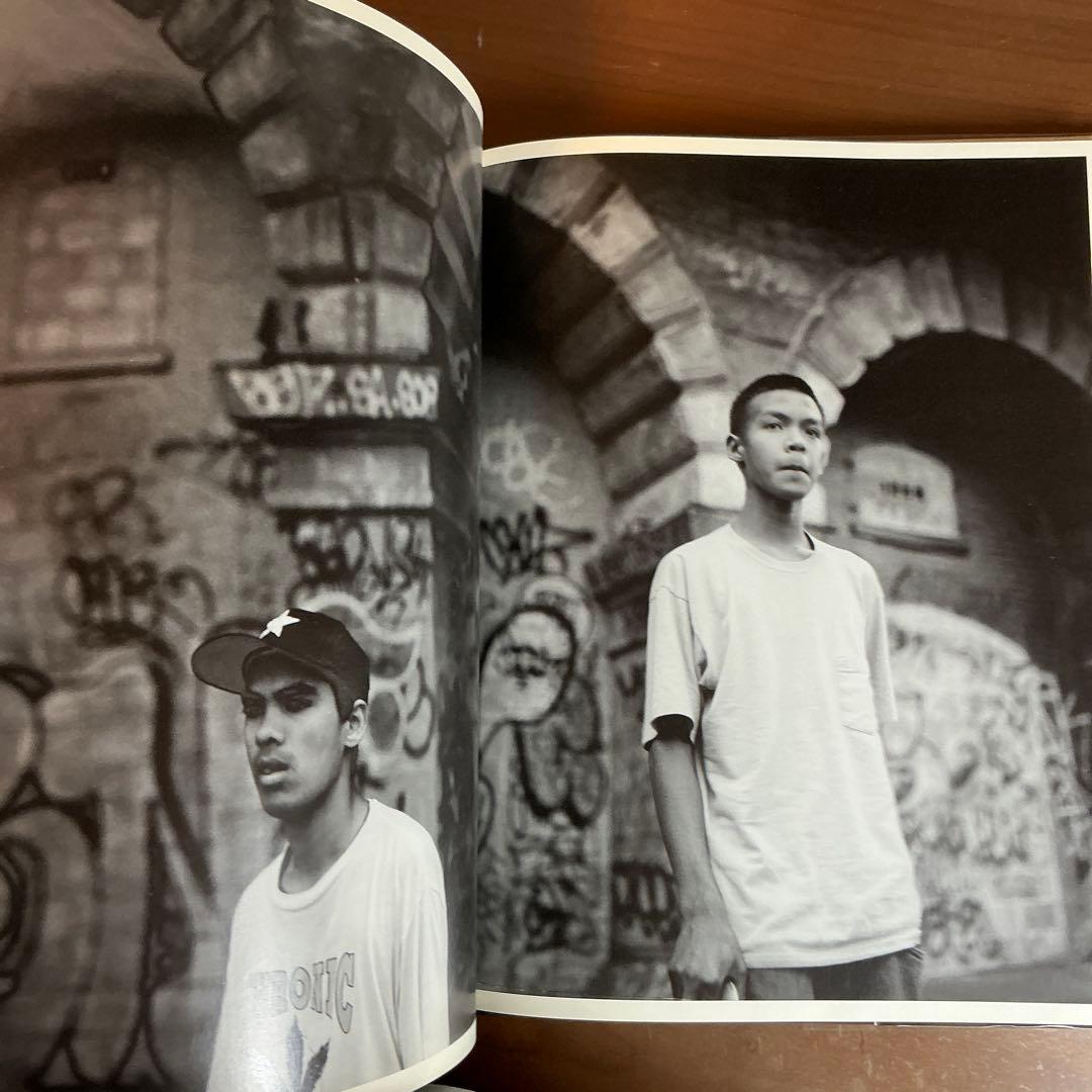 OUT & ABOUT Ari Marcopoulos 写真集
