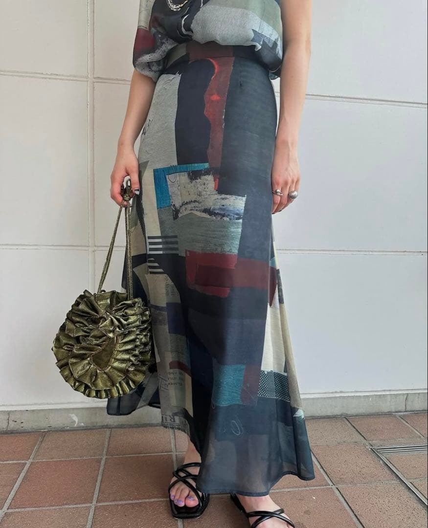 おすす様 新品タグ付きART COLLAGE PRINT SHEER SKIRT