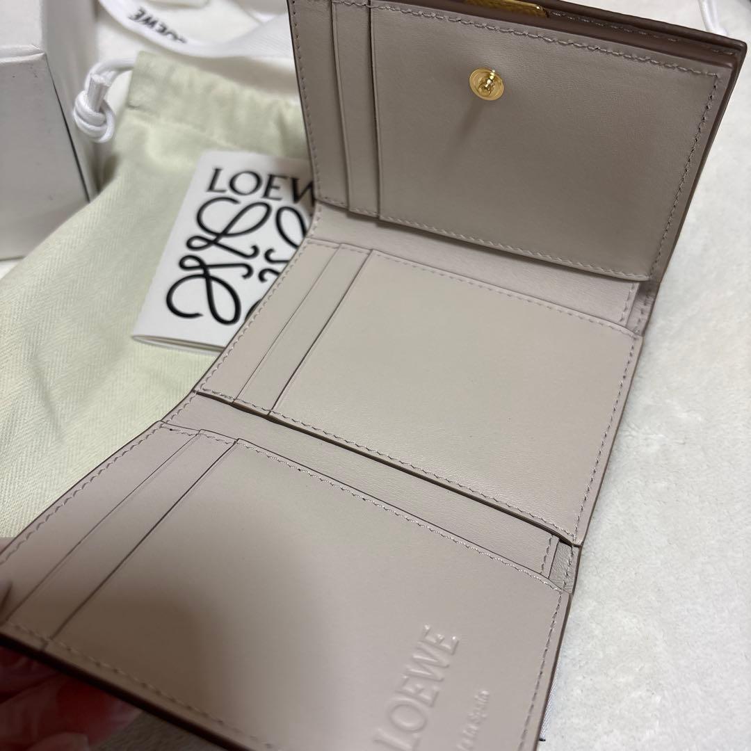 【未使用】LOEWE ロエベ 三つ折り財布