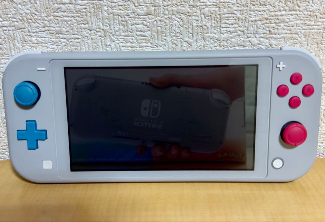 Nintendo Switch Lite ザシアンザマゼンタ