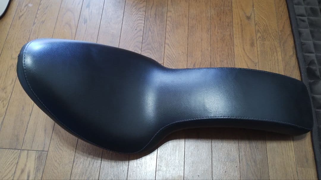 TC96ソフテイル FLSTF1580絶版イージーライダーススムースコブラシート