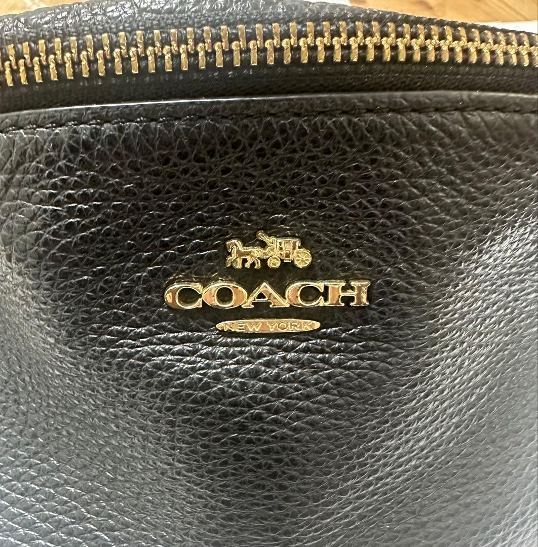 COACHのボディバッグ