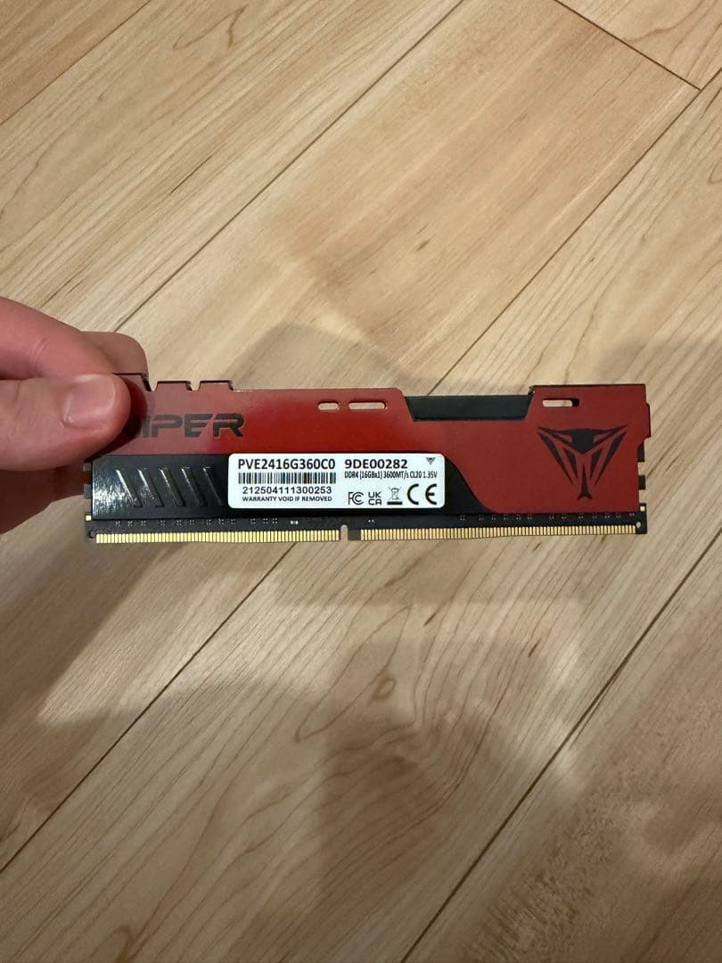 メモリ　DDR4 16GB 3600MHz