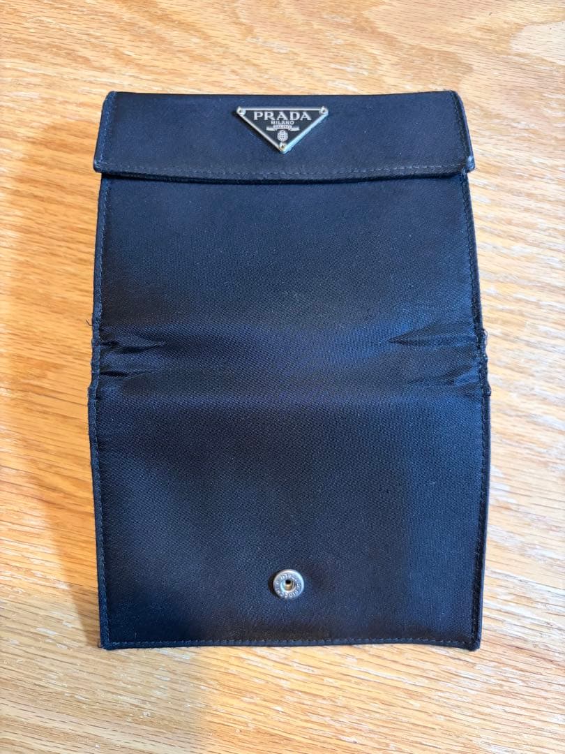 PRADA プラダ　二つ折り財布　ナイロン