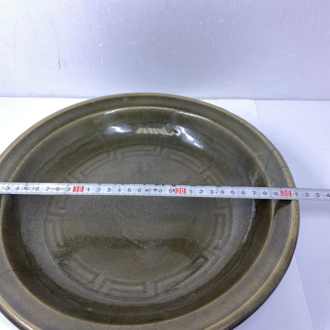 中国明時代　天竜寺青磁大皿　タトヒサ　直径31㎝　東里7-0404②