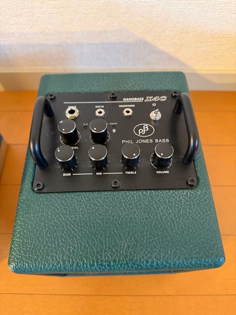 PHIL JONES BASS X4C ベースアンプ　グリーン