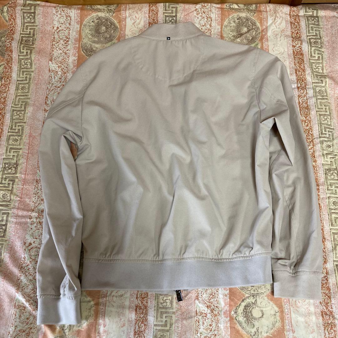 BOSS エアウェイト ジャケット ベージュ　収納ポーチ付き