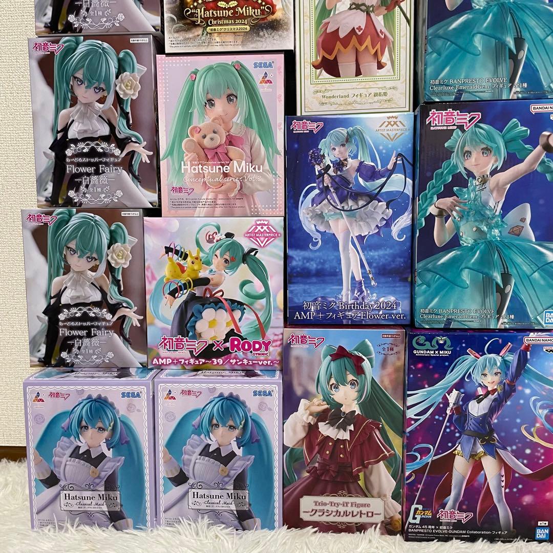 新品未開封　初音ミク　プライズ　フィギュア　25個　まとめ売り