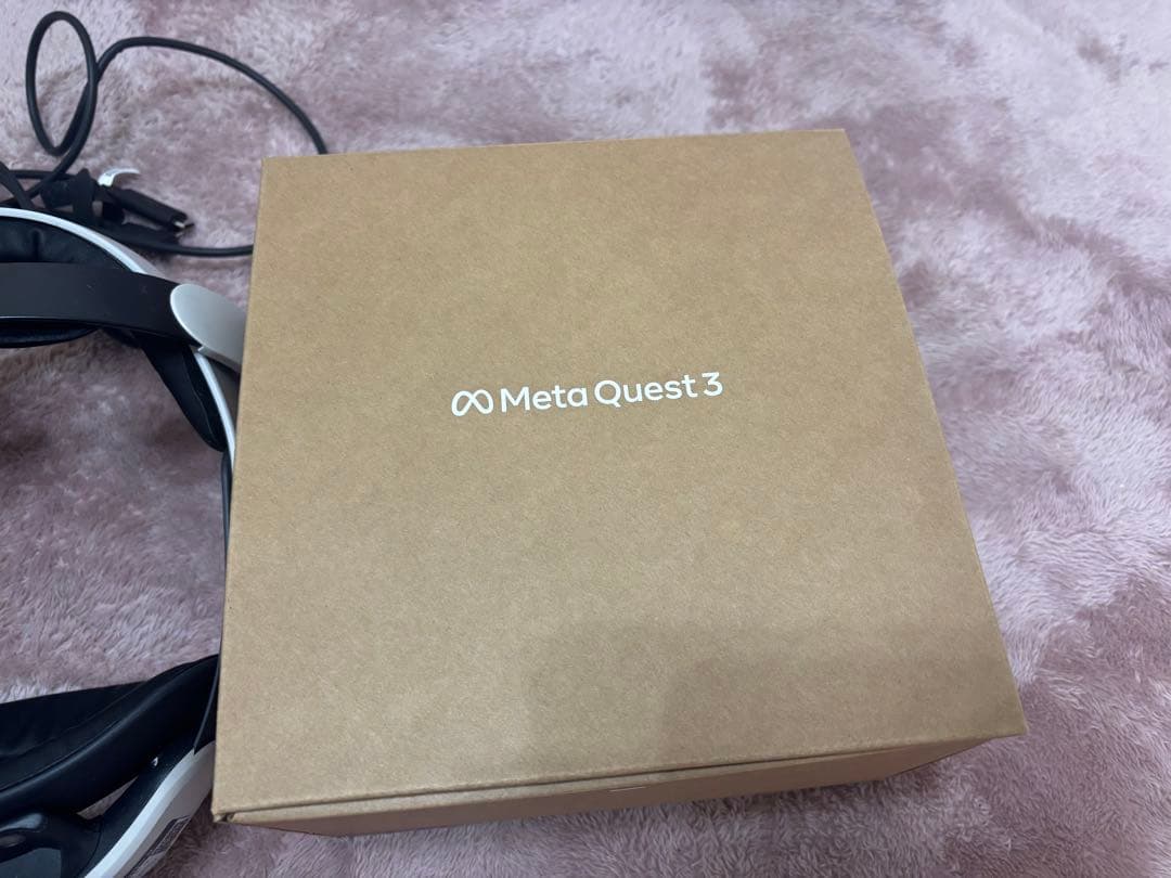  Quest 3 VRヘッドセットとコントローラー