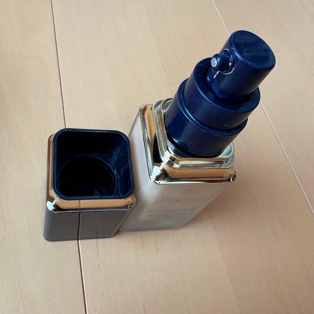 クレドポーボーテ タンフリュイドエクラマット オークル10 35ml