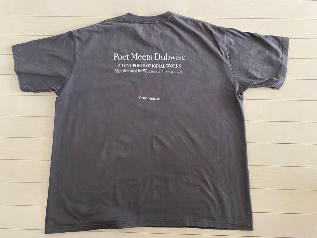 Graphpaper Poet Meets Dubwise Tシャツ グレー