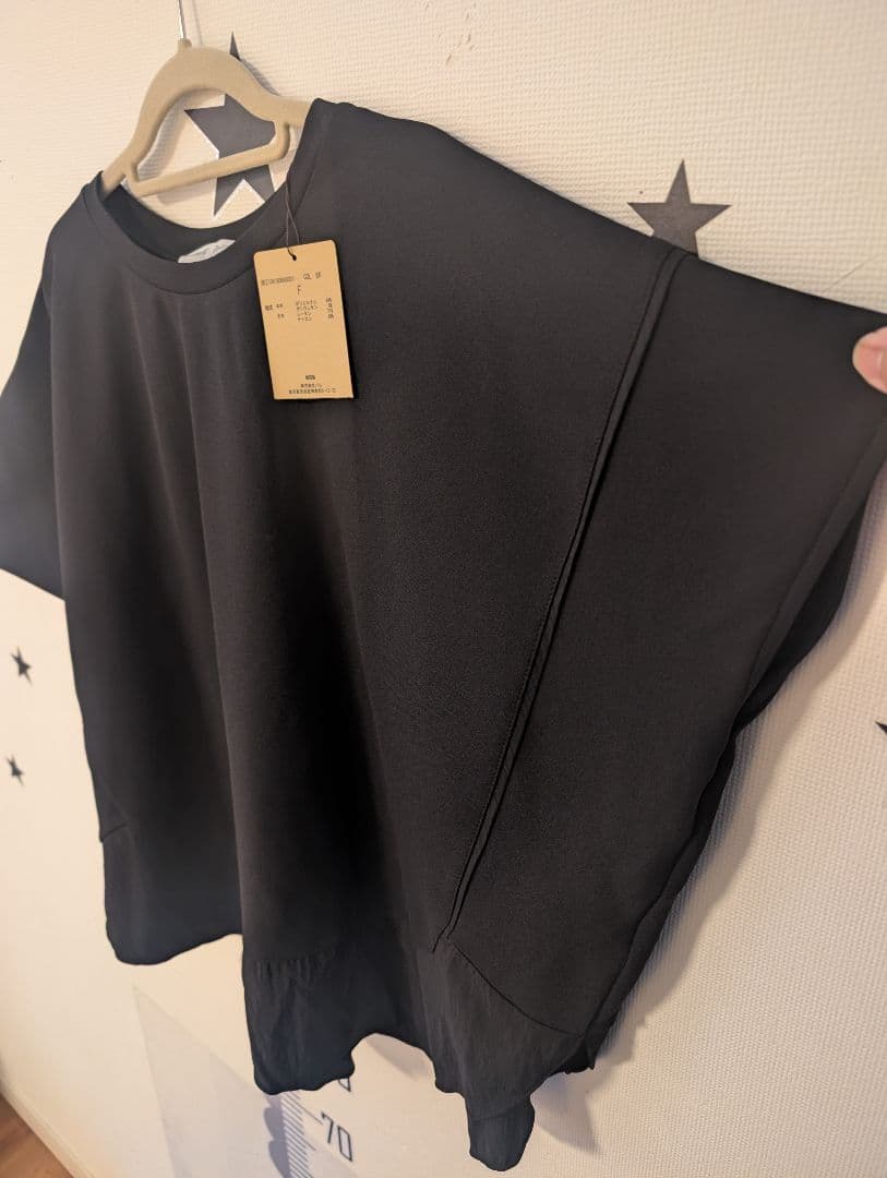 新品タグ付き　ビアズリー　ラウンドヘムT　ブラック